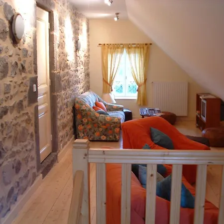 Bed & Breakfast La Nichee Rochefort-Montagne