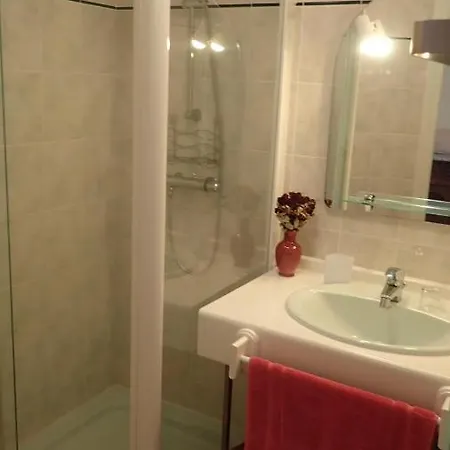 La Nichee Bed & Breakfast Rochefort-Montagne